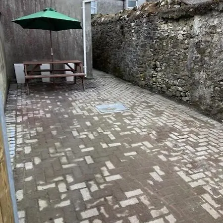 Apartment Modern Secure Townhouse Oldcastle