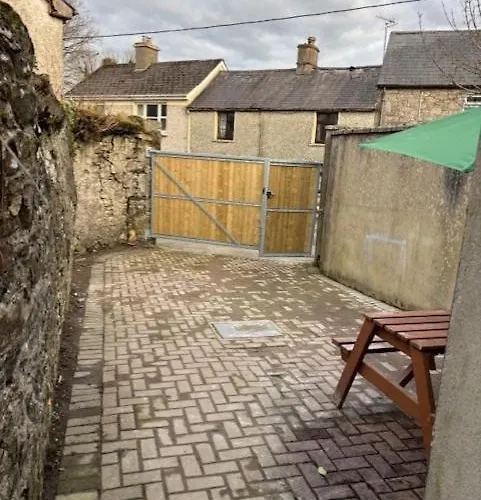 شقة Modern Secure Townhouse Oldcastle